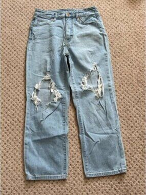 Universal Thread women's size 4 blue denim Hi-Rise Straight Crop jeans